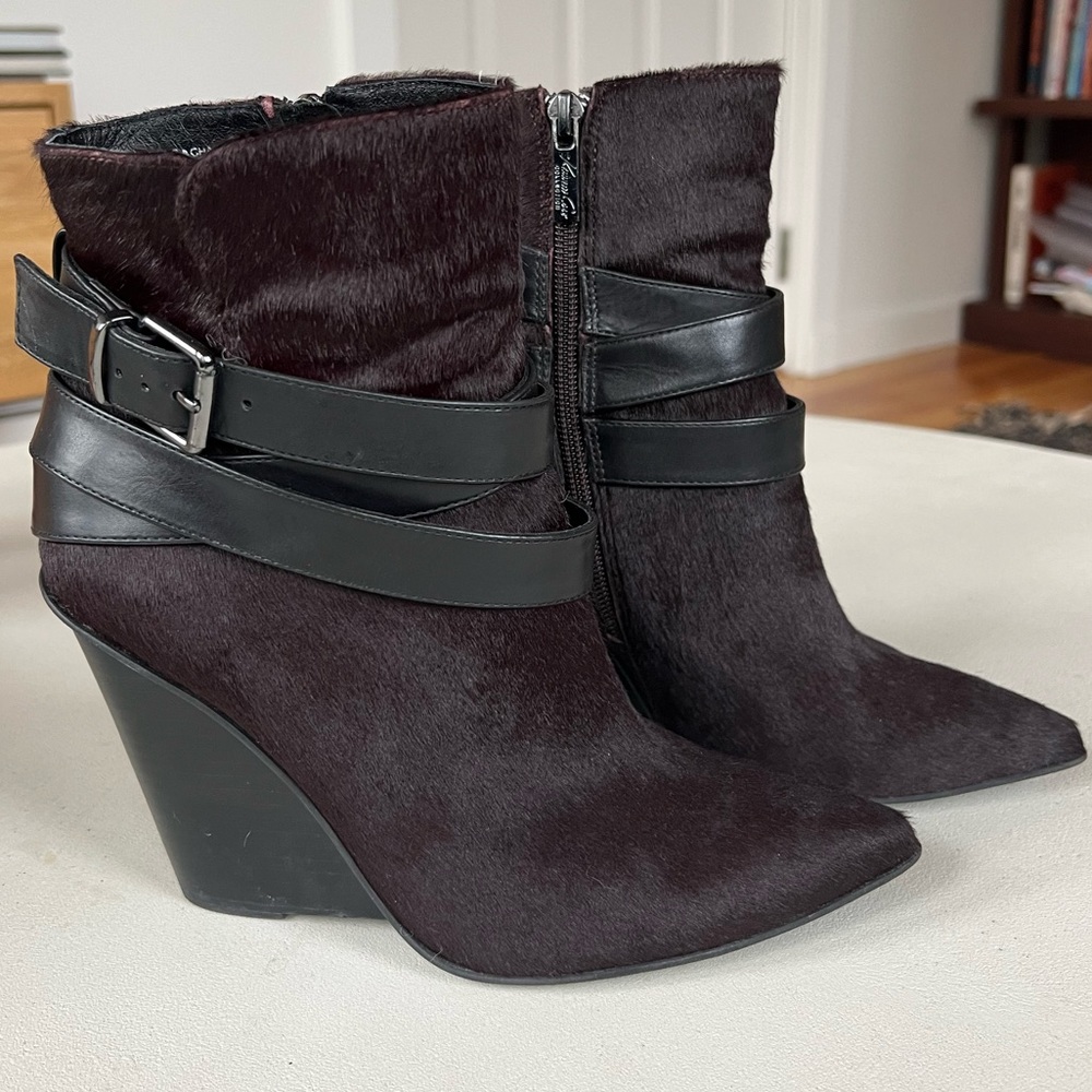 Kenneth Cole Tres A Charm Pony Hair Wedge Ankle Boots Burgundy Size 6
